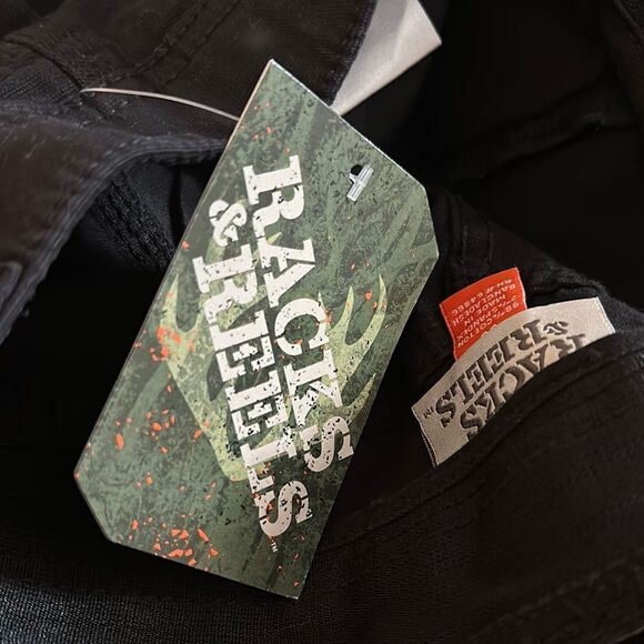 Men's Black Racks & Reels Hunting Shorts size 36 NWT - Picture 4 of 4